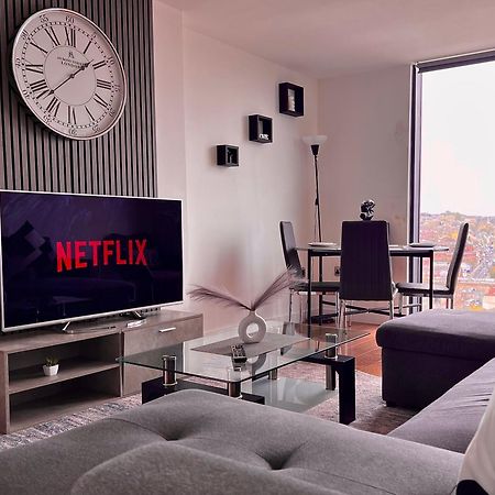 Penthouse Gem, Central, Scenic Views, Stylish, Modern, City Centre 2Br Sheffield Extérieur photo